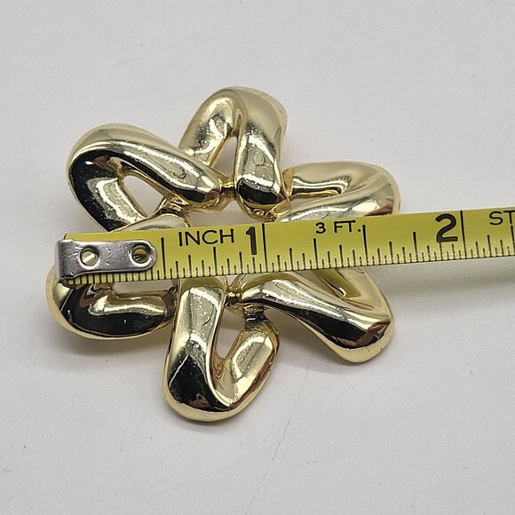 VTG Gold Tone Twisted Star Flower Pin Brooch - Picture 2 of 6
